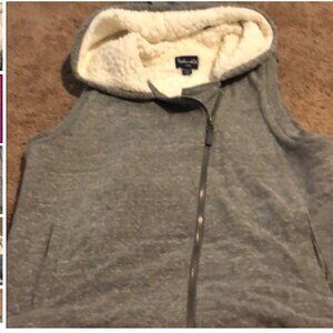 Splendid perfect condition fleece super soft vest L